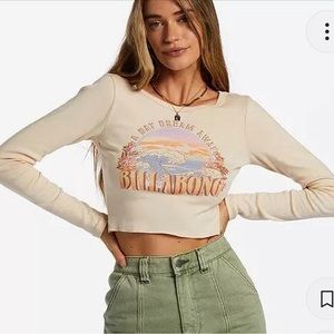 NEW!! Billabong long sleeve crop top in size small (can also fit xs)